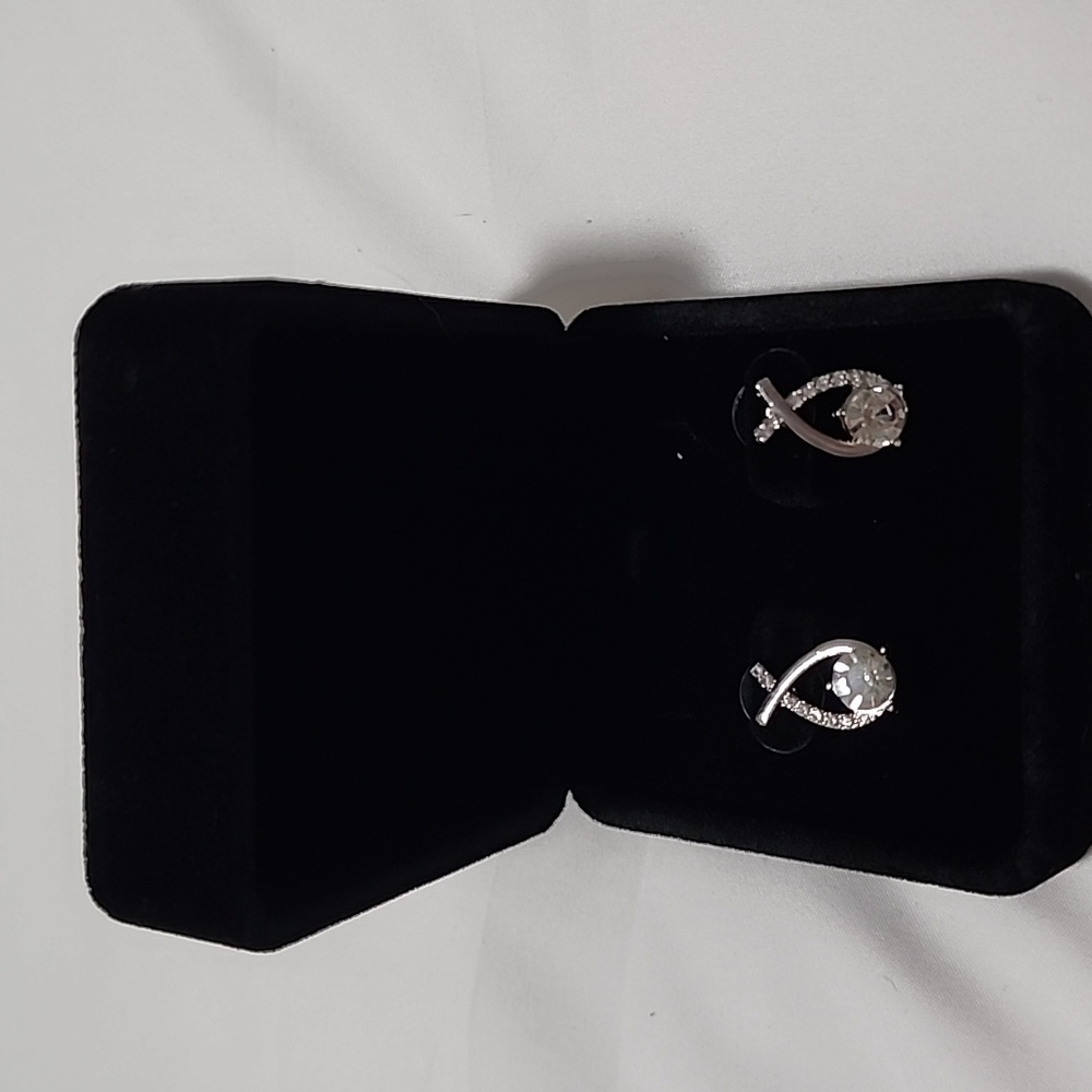 Fashion Jewelry Silver Teardrop Earrings with Crystals